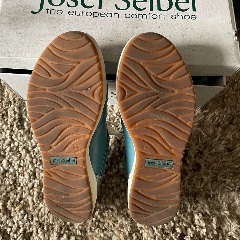 Joseph Seibel Blue and White Low-Top Sneakers with White Laces.  Worn Once - Picture 4 of 4